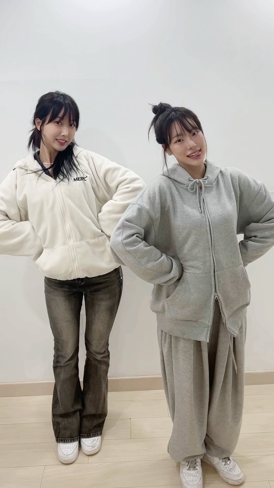 냥냥즈?⬛? #MIMIIROSE #미미로즈 #ミミローズ #YEONJAE #연재 #ヨンジェ#JIA #지아 #ジア